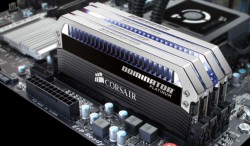 RAM Corsair Dominator Platinum DDR4 16gb 3200MHz 2 x 8GB (CMD16GX4M2B3200C14)